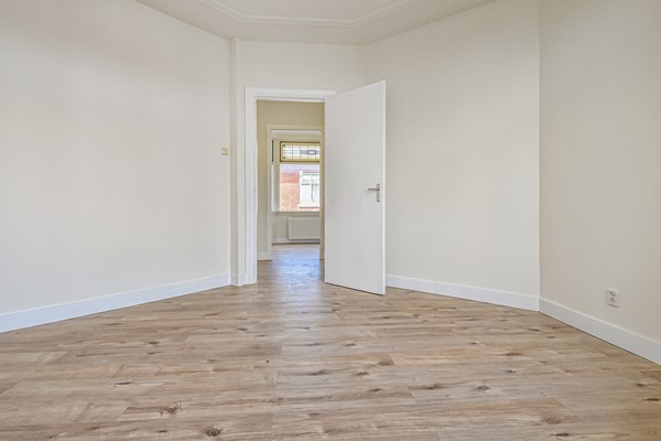 Medium property photo - Johan Gramstraat 48, 2522 XA Den Haag